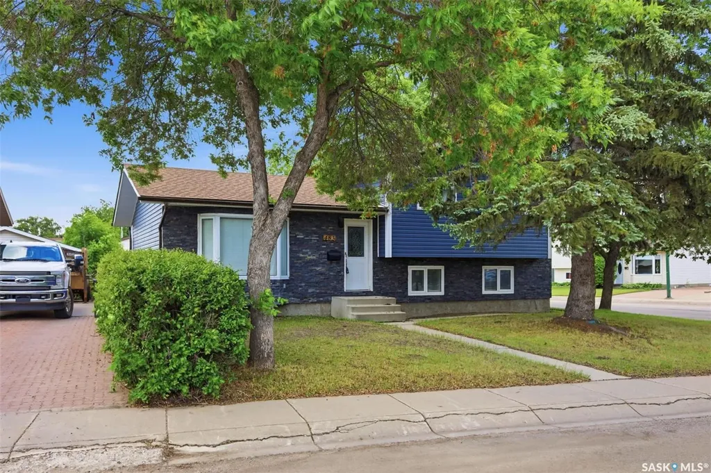 483 Wakabayashi Crescent Saskatoon SK S7K 7M6