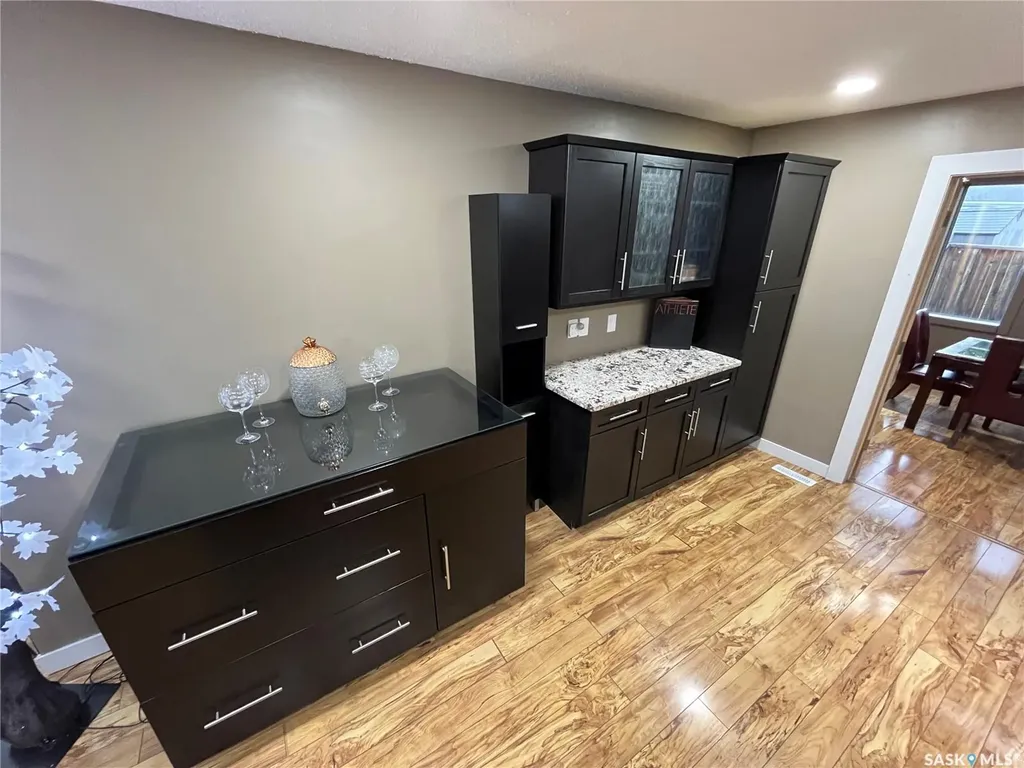 374 Rodenbush Drive Regina SK S4R 7L5
