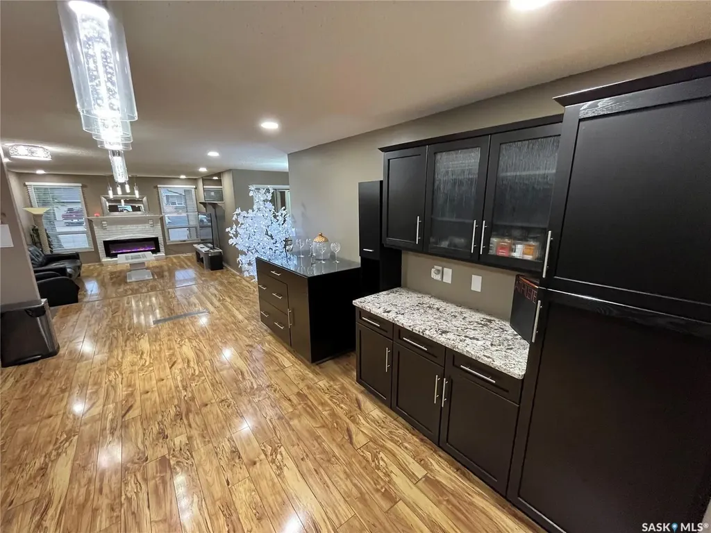 374 Rodenbush Drive Regina SK S4R 7L5
