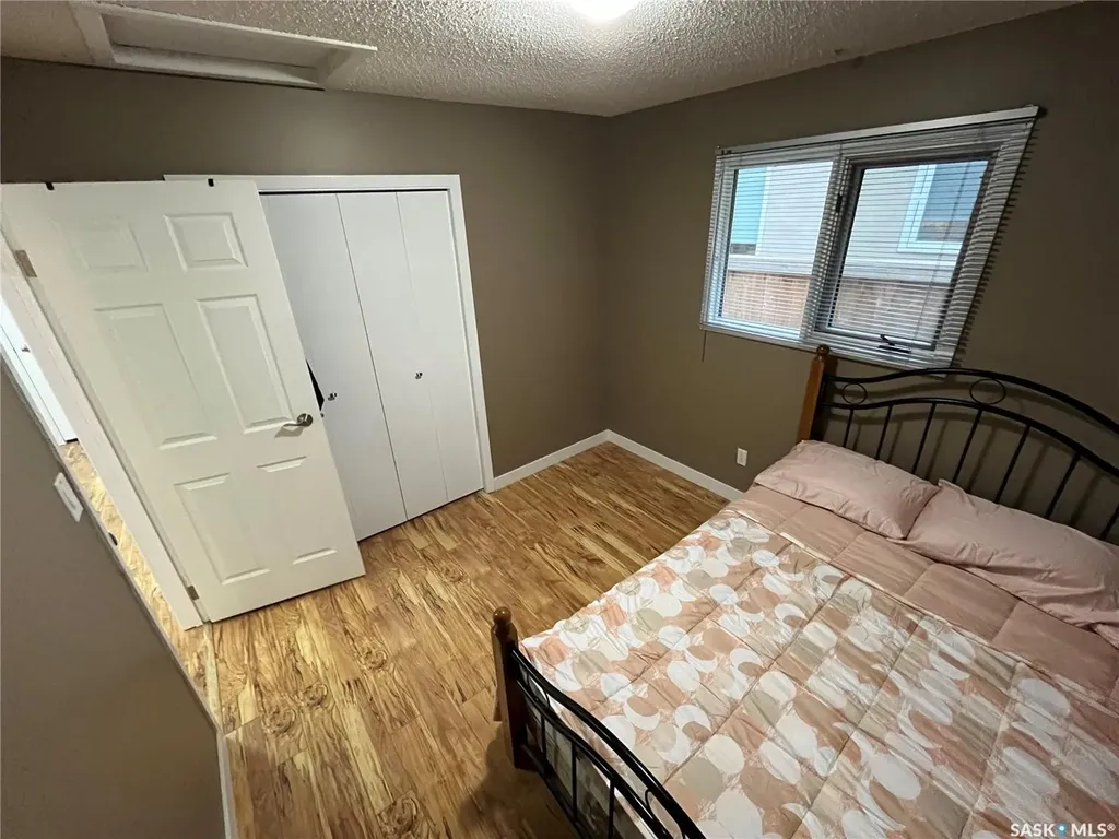 374 Rodenbush Drive Regina SK S4R 7L5