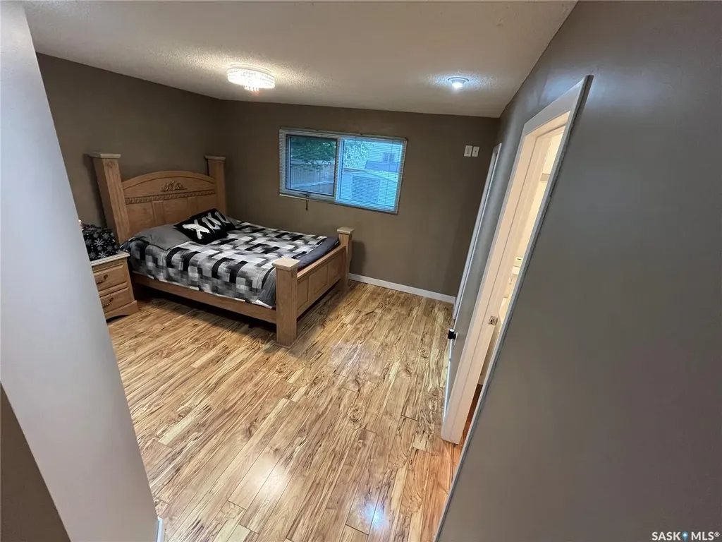 374 Rodenbush Drive Regina SK S4R 7L5