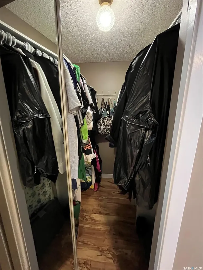 374 Rodenbush Drive Regina SK S4R 7L5