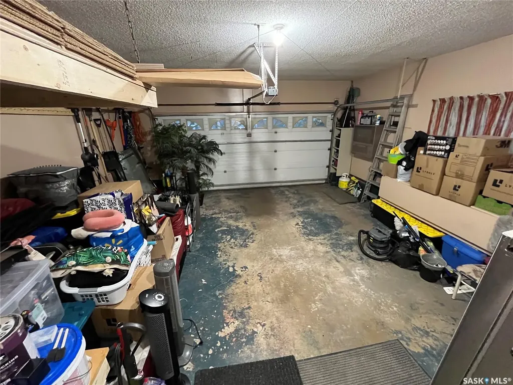 374 Rodenbush Drive Regina SK S4R 7L5