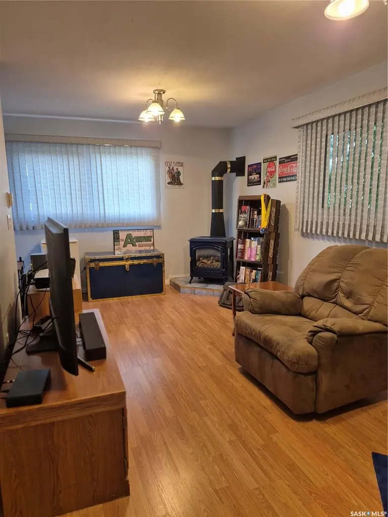 108 Downey Street Strasbourg SK S0G 4V0
