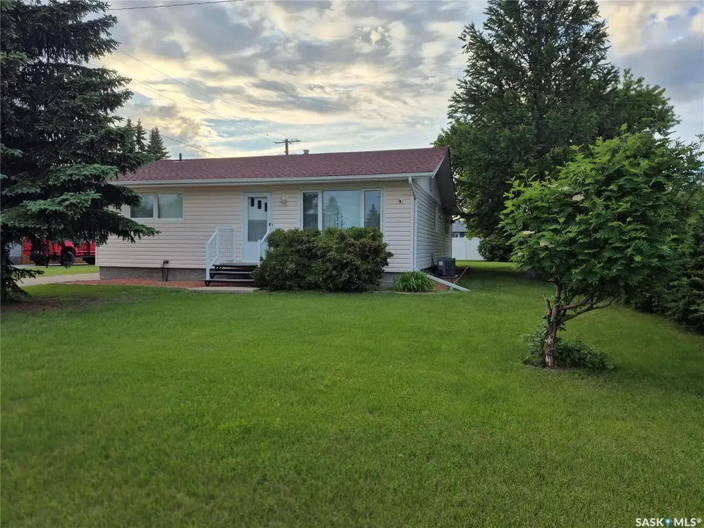 108 Downey Street Strasbourg SK S0G 4V0