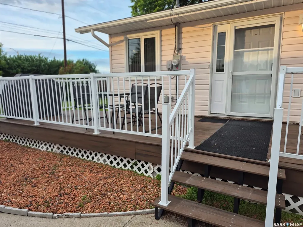 108 Downey Street Strasbourg SK S0G 4V0