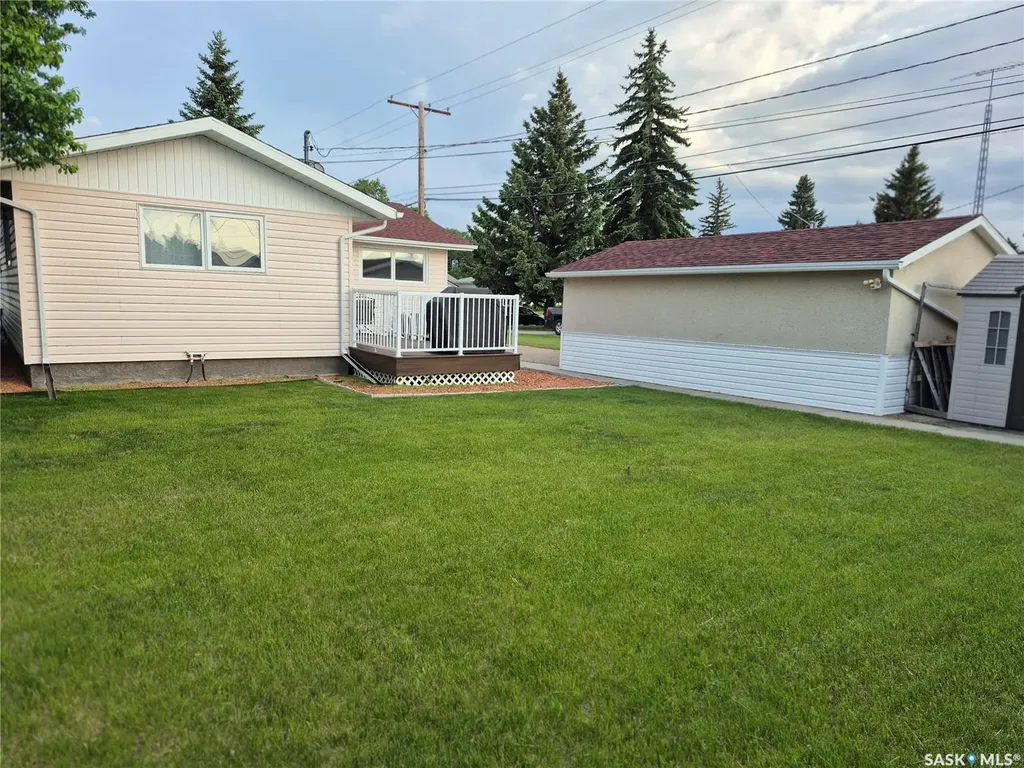 108 Downey Street Strasbourg SK S0G 4V0