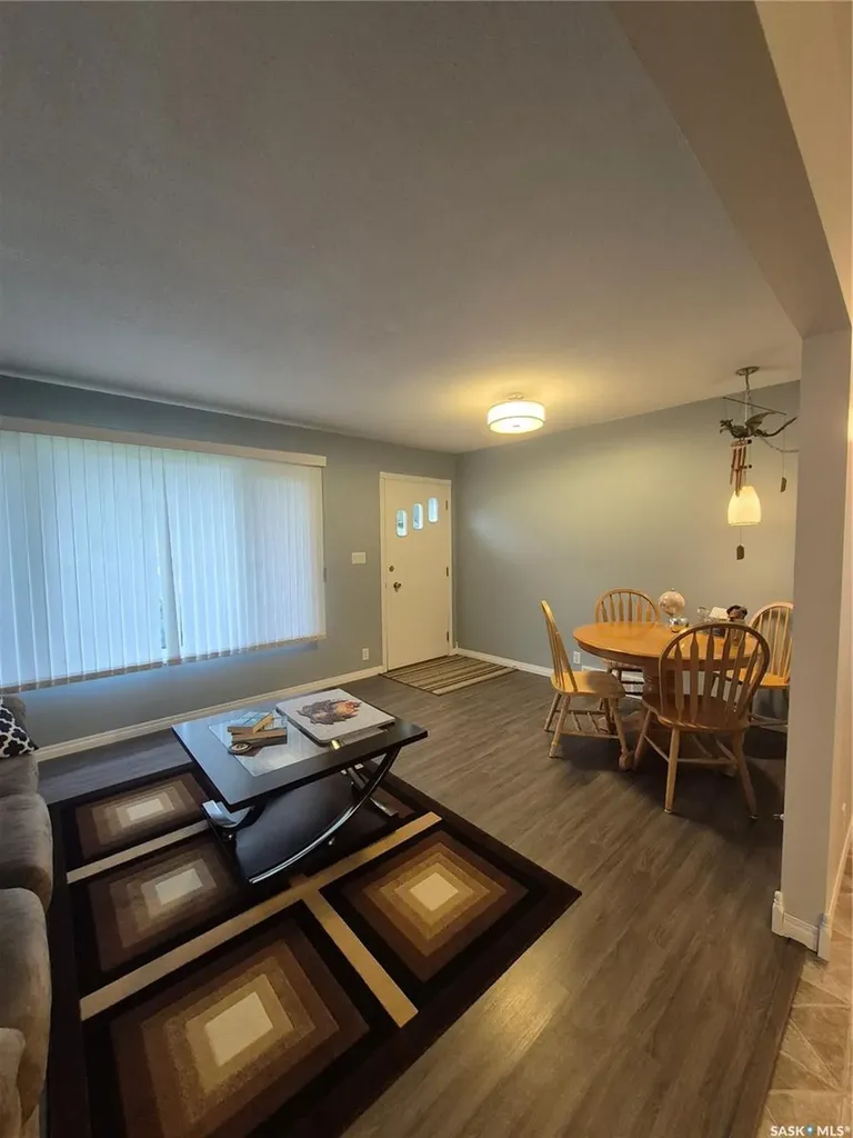 108 Downey Street Strasbourg SK S0G 4V0