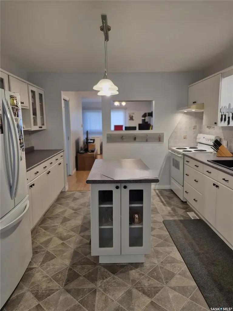 108 Downey Street Strasbourg SK S0G 4V0
