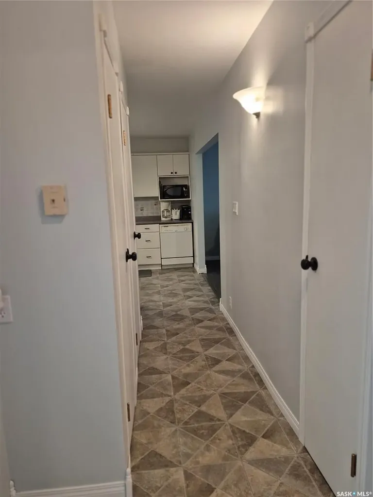 108 Downey Street Strasbourg SK S0G 4V0