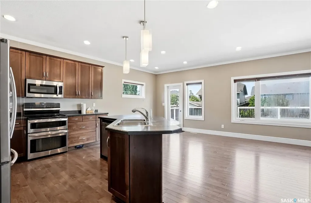 620 6th Avenue S Martensville SK S0K 0A2