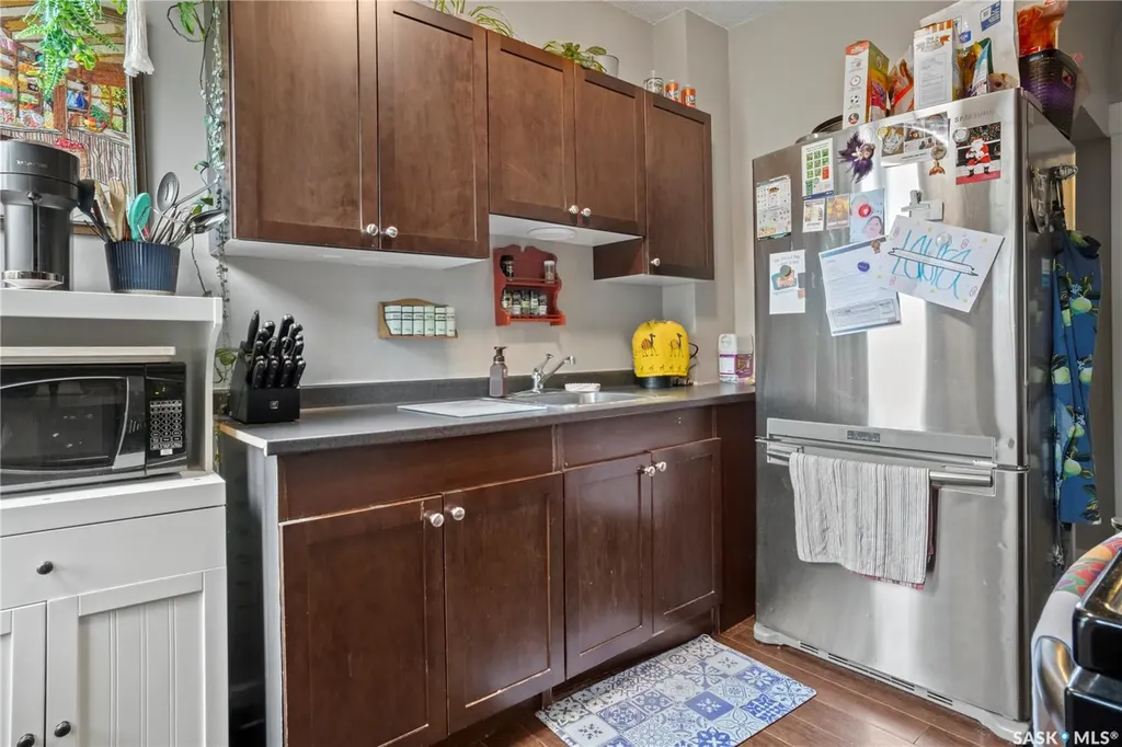 1921 Garnet Street Regina SK S4T 2Z5