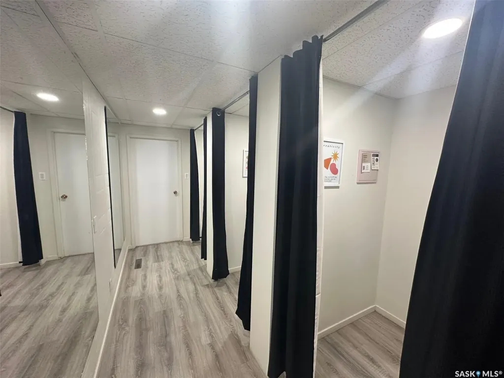 328 Main Street N Moose Jaw SK S6H 3J9
