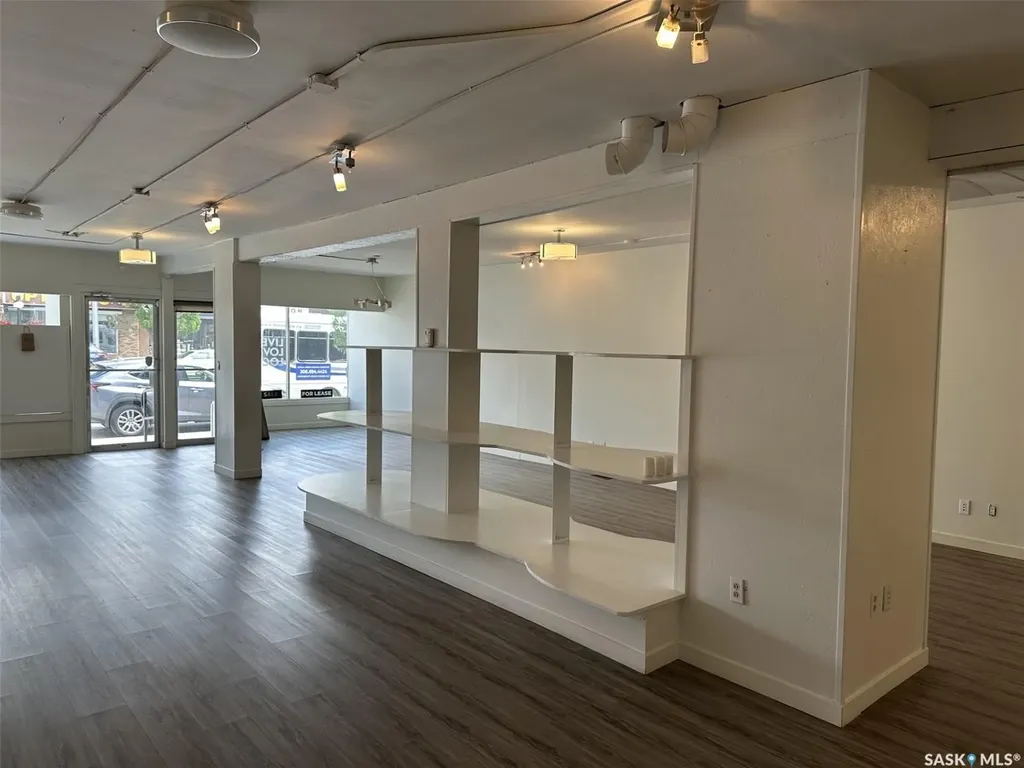 328 Main Street N Moose Jaw SK S6H 3J9