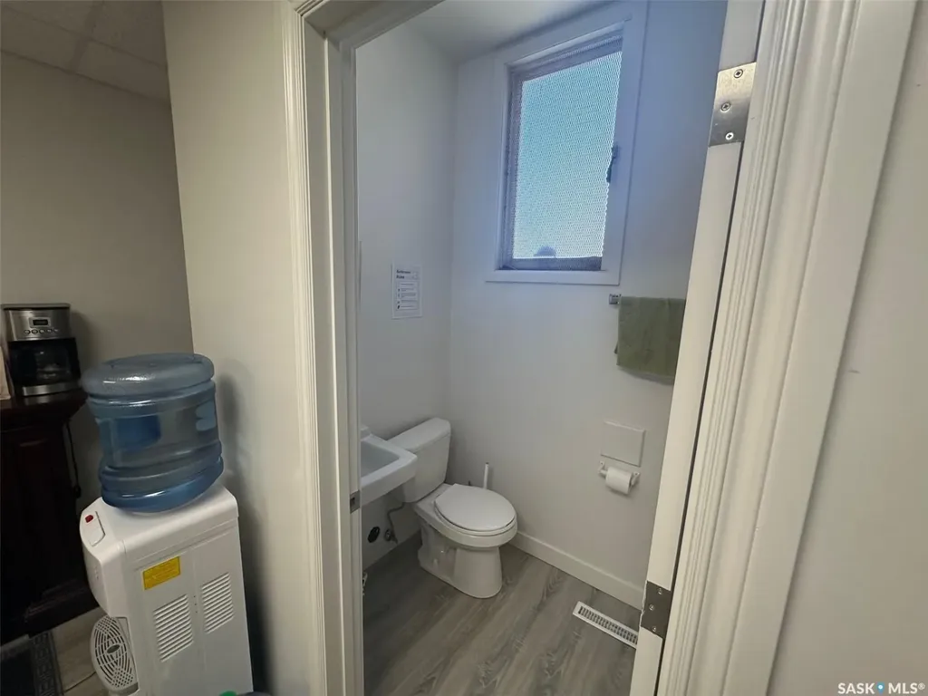 328 Main Street N Moose Jaw SK S6H 3J9
