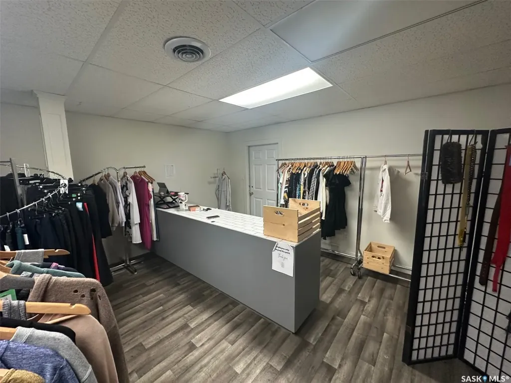 328 Main Street N Moose Jaw SK S6H 3J9