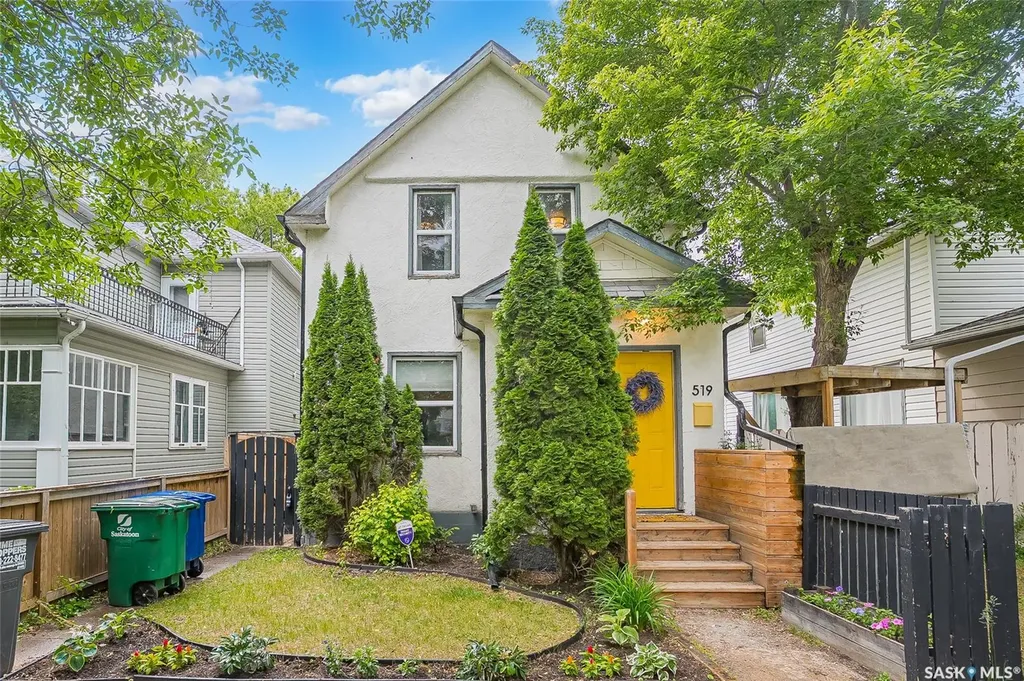 519 G Avenue S Saskatoon SK S7M 1V7