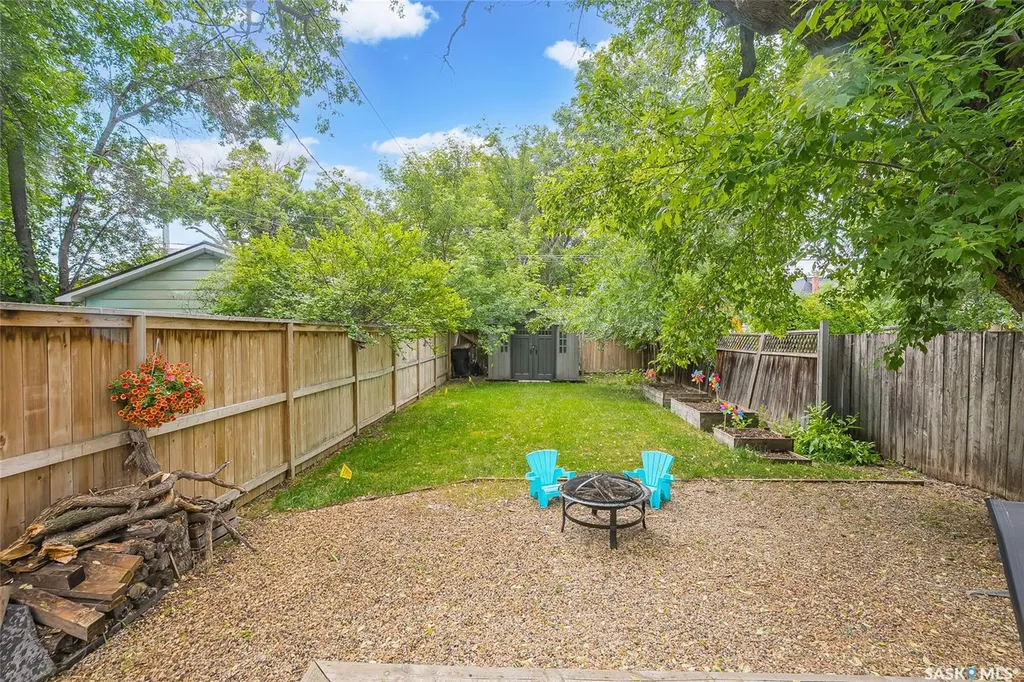 519 G Avenue S Saskatoon SK S7M 1V7