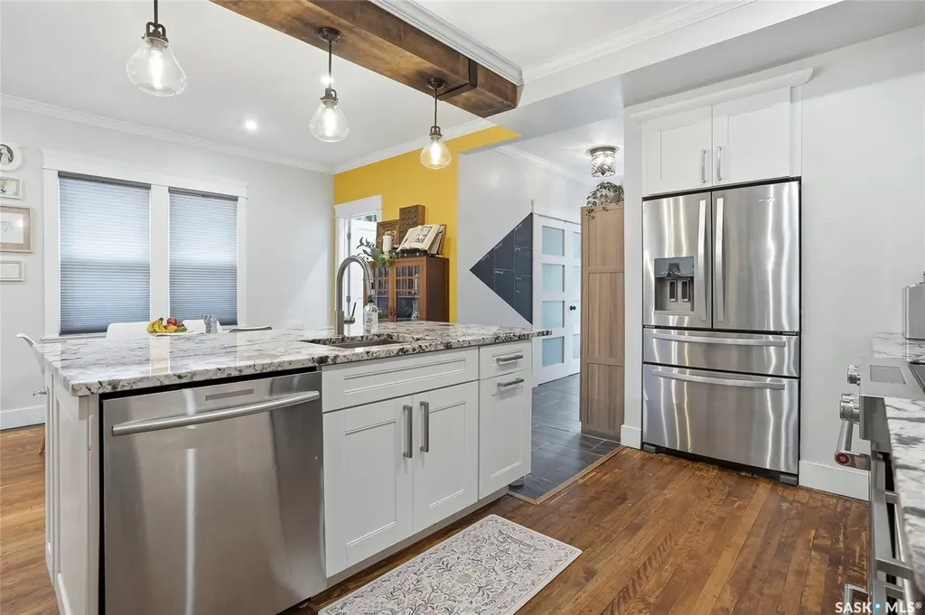 519 G Avenue S Saskatoon SK S7M 1V7