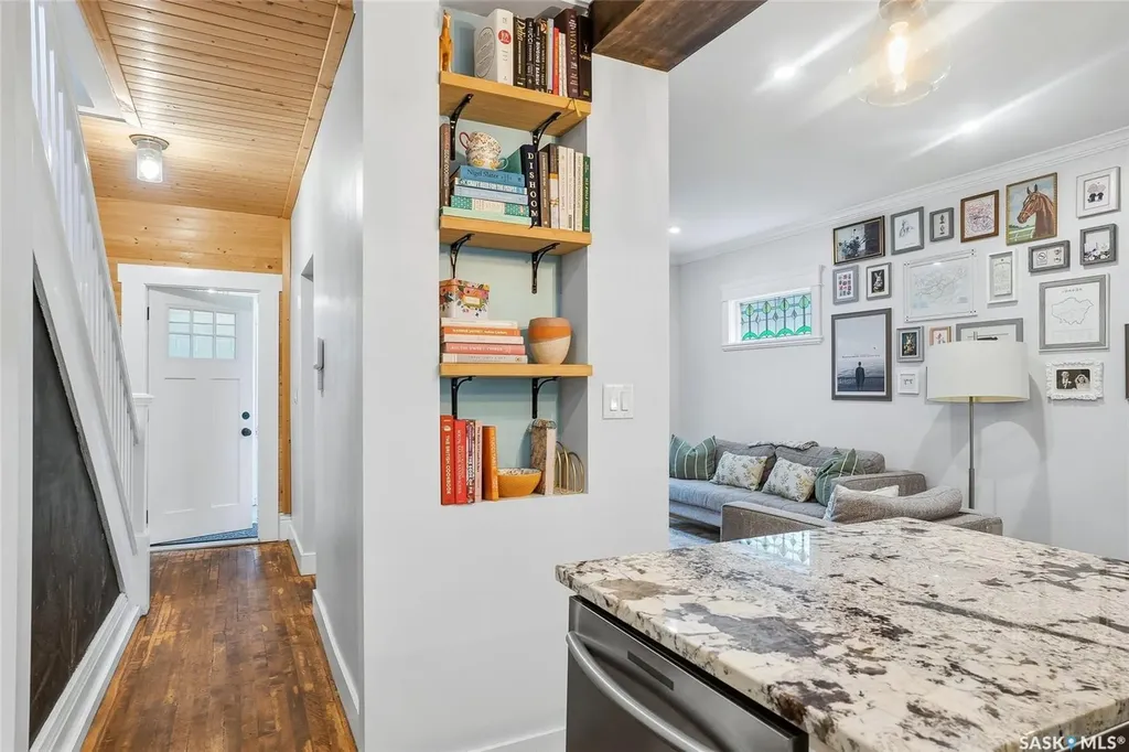 519 G Avenue S Saskatoon SK S7M 1V7