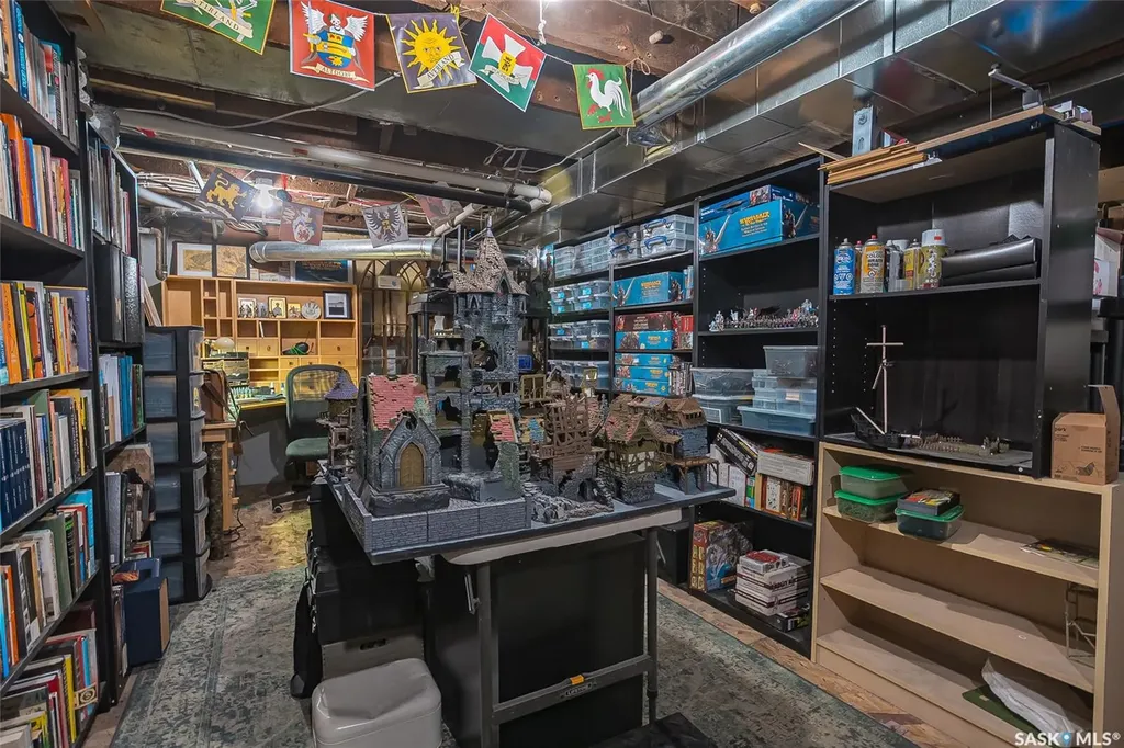 519 G Avenue S Saskatoon SK S7M 1V7