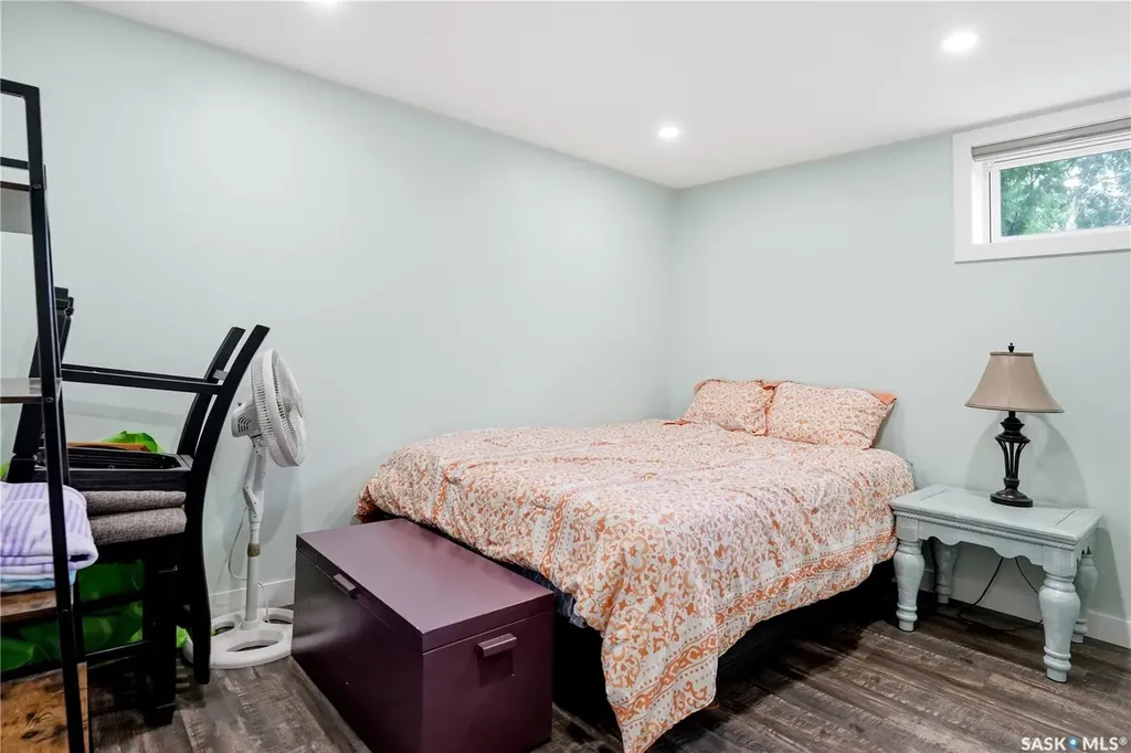 1145 Simpson Avenue Moose Jaw SK S6H 4M7