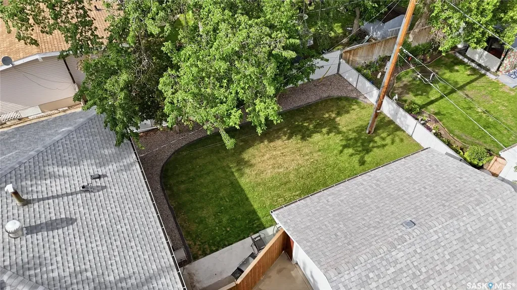 1145 Simpson Avenue Moose Jaw SK S6H 4M7