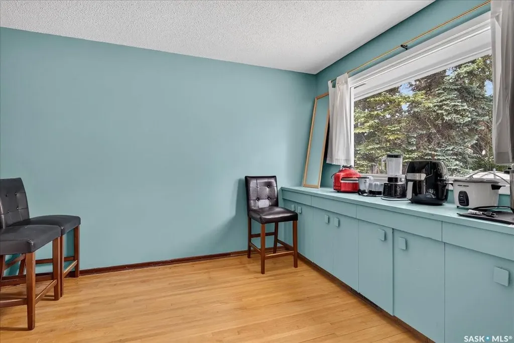 3909 Hillsdale Street Regina SK S4S 3Y6