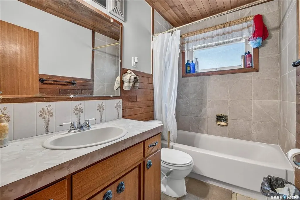 3909 Hillsdale Street Regina SK S4S 3Y6