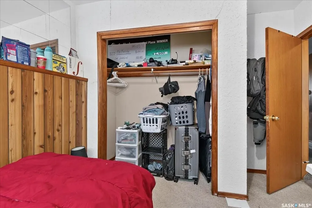 3909 Hillsdale Street Regina SK S4S 3Y6