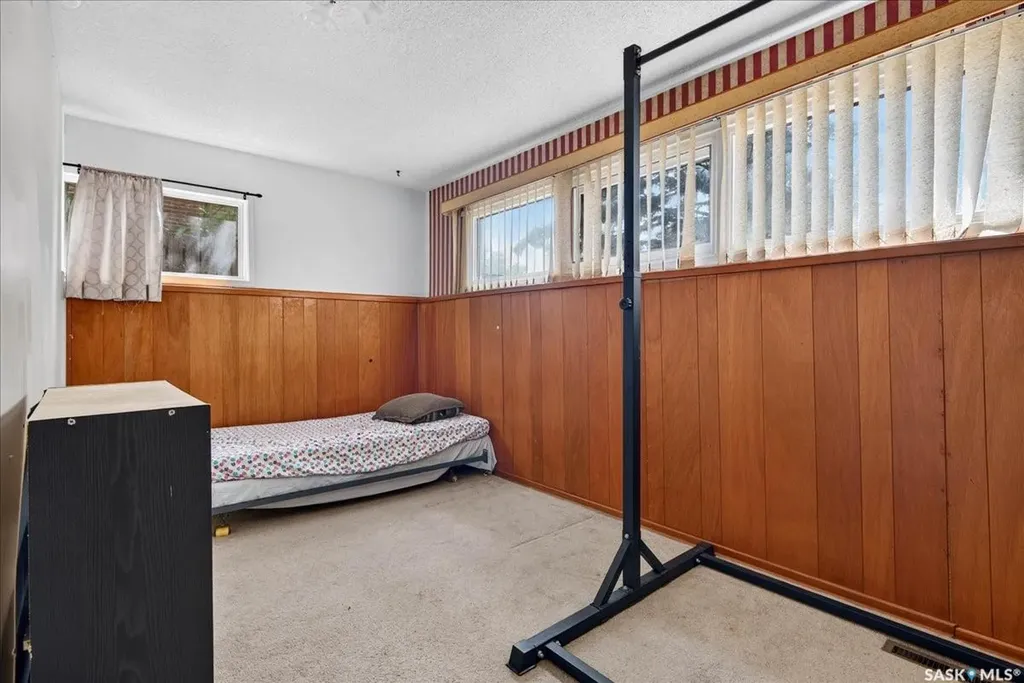 3909 Hillsdale Street Regina SK S4S 3Y6
