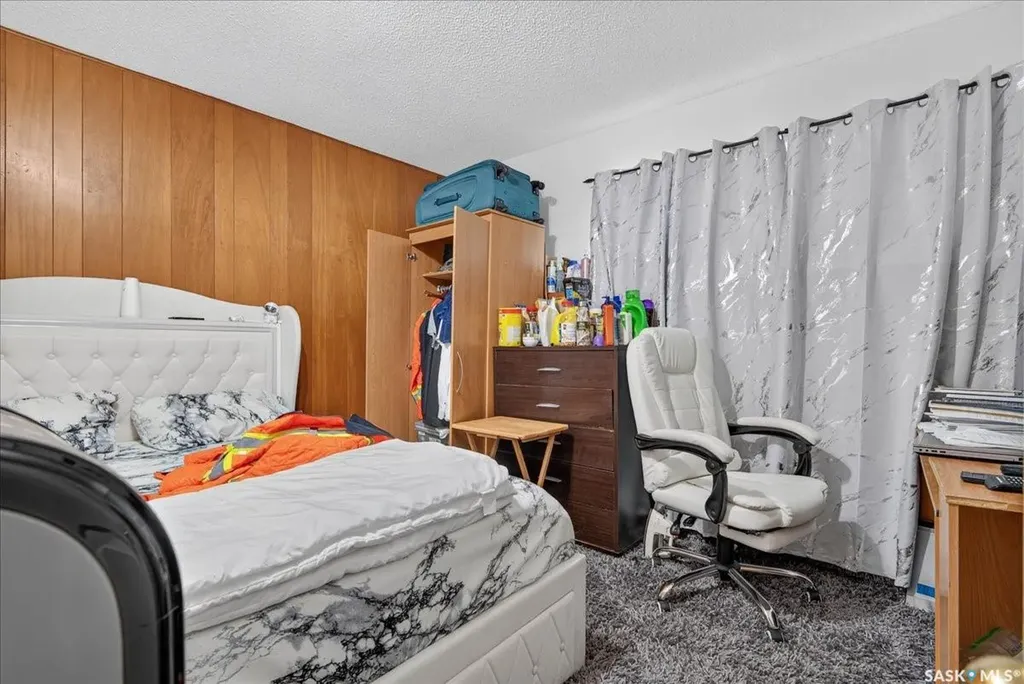 3909 Hillsdale Street Regina SK S4S 3Y6