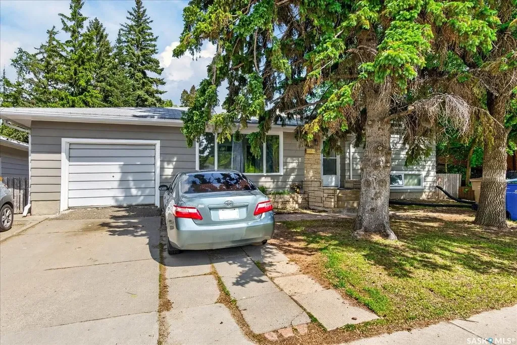 3909 Hillsdale Street Regina SK S4S 3Y6