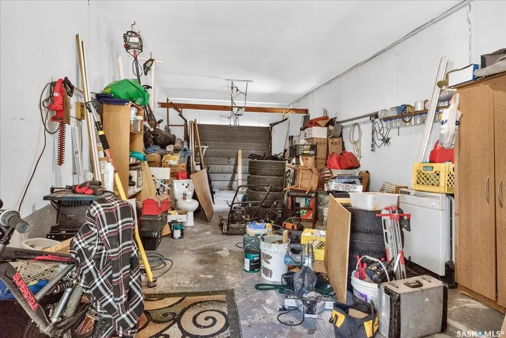3909 Hillsdale Street Regina SK S4S 3Y6