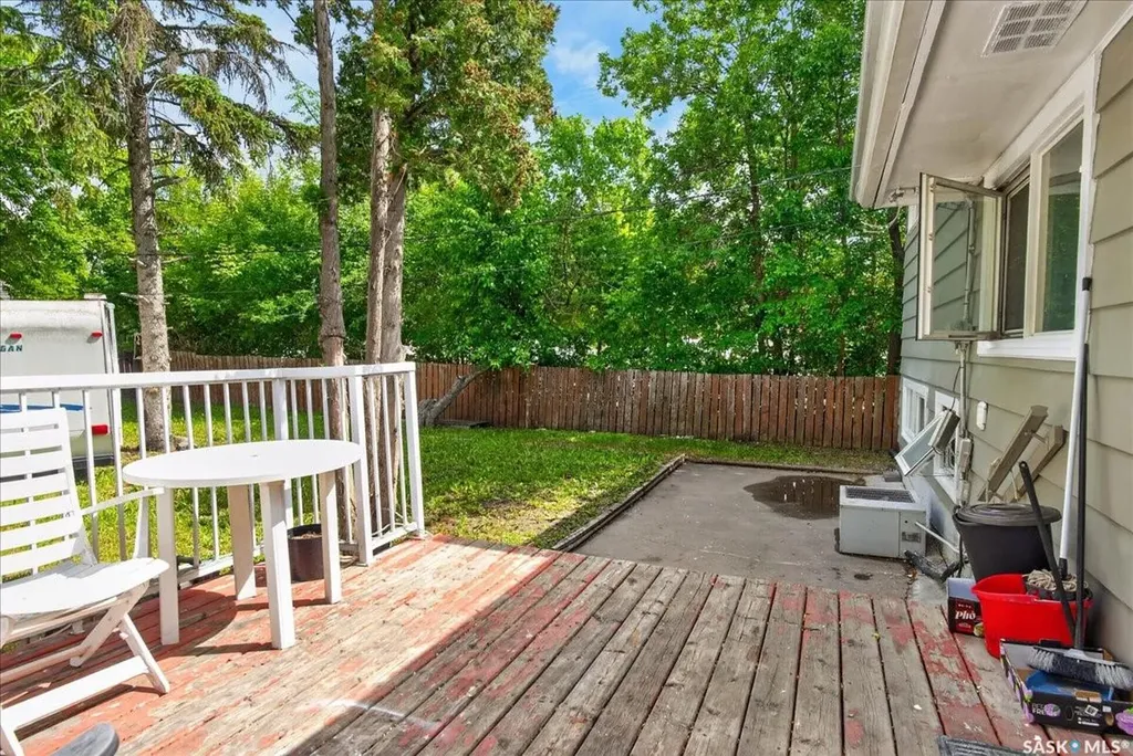 3909 Hillsdale Street Regina SK S4S 3Y6
