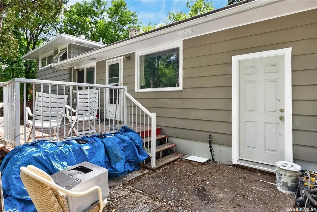3909 Hillsdale Street Regina SK S4S 3Y6