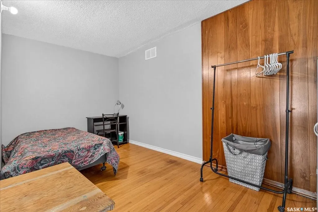 3909 Hillsdale Street Regina SK S4S 3Y6