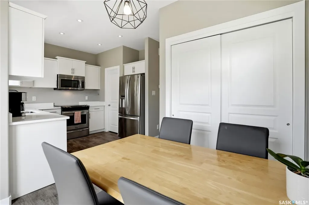 5425 Campling Avenue Regina SK S4W 0L6