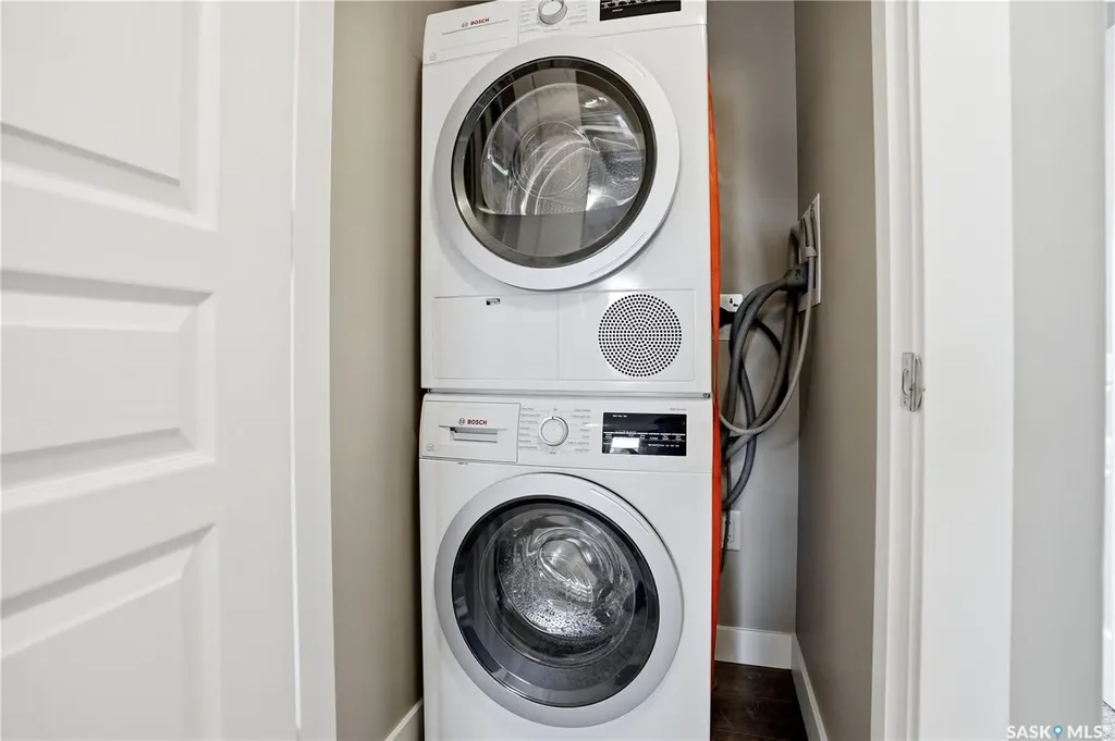 5425 Campling Avenue Regina SK S4W 0L6
