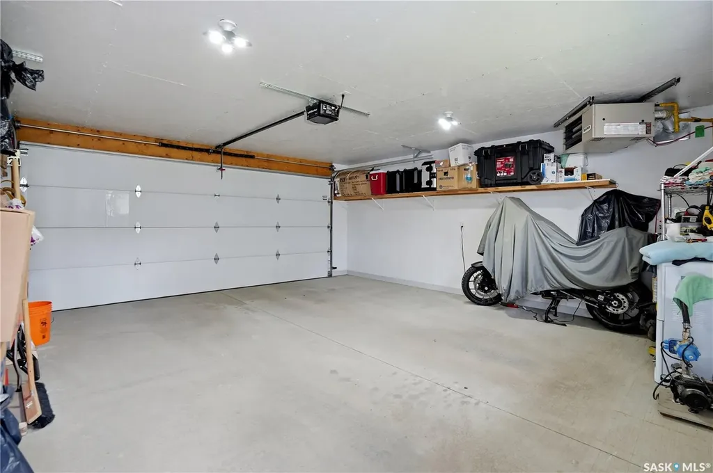 5425 Campling Avenue Regina SK S4W 0L6