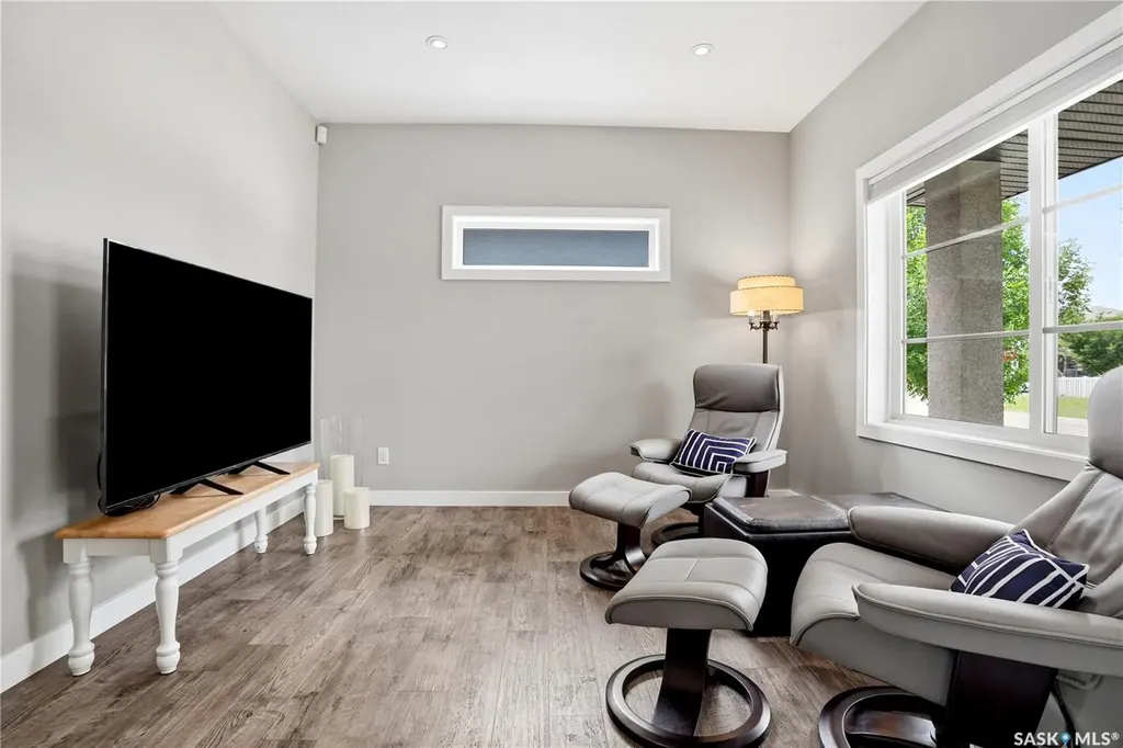 5425 Campling Avenue Regina SK S4W 0L6
