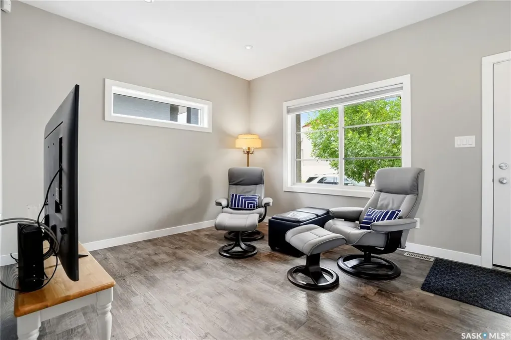 5425 Campling Avenue Regina SK S4W 0L6