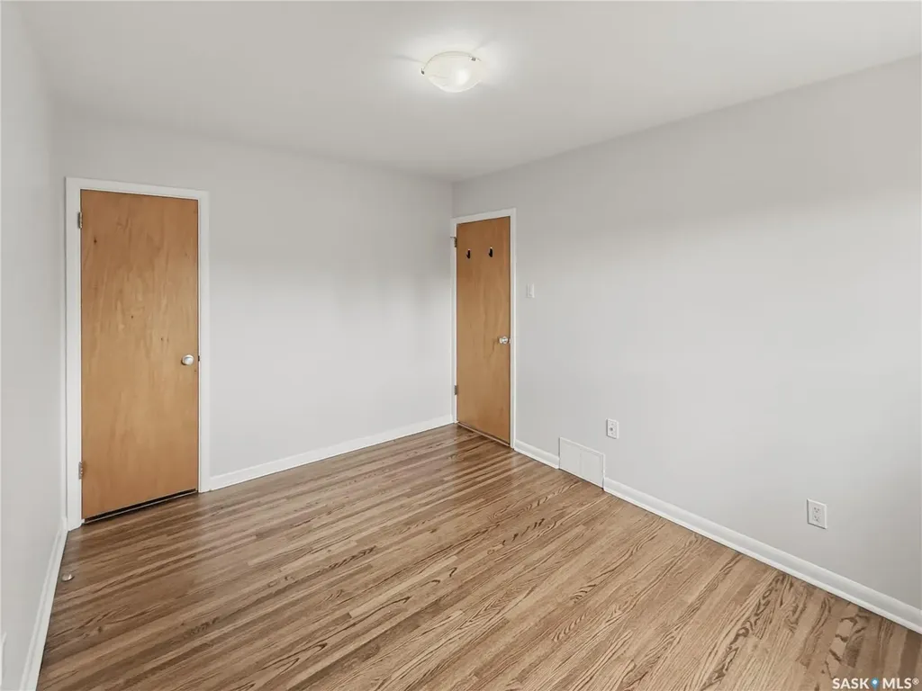 628 1st Avenue NE Swift Current SK S9H 2B9