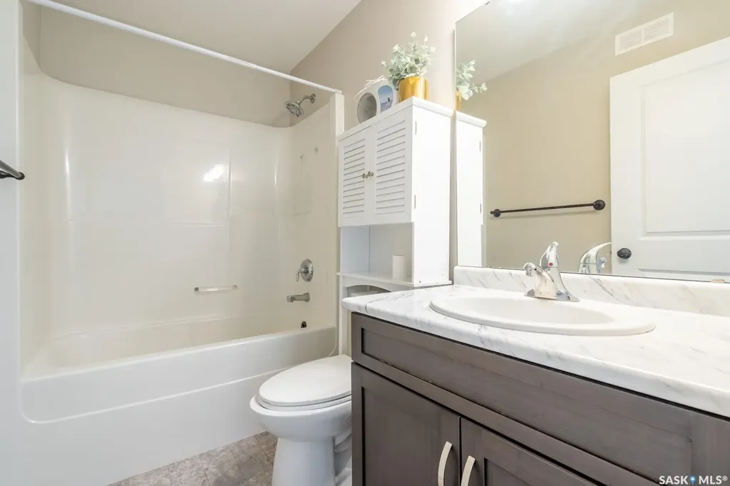 4069 Delhaye Way Regina SK S4W 0N5