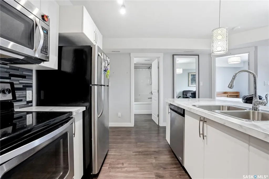5301 Universal Crescent Regina SK S4W 0L2