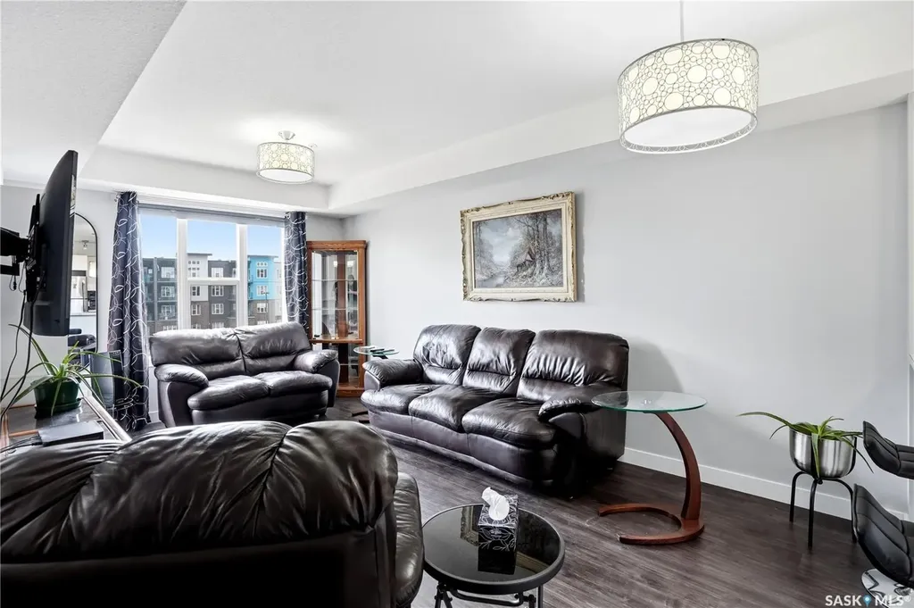 5301 Universal Crescent Regina SK S4W 0L2