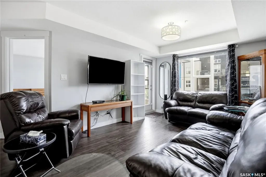 5301 Universal Crescent Regina SK S4W 0L2