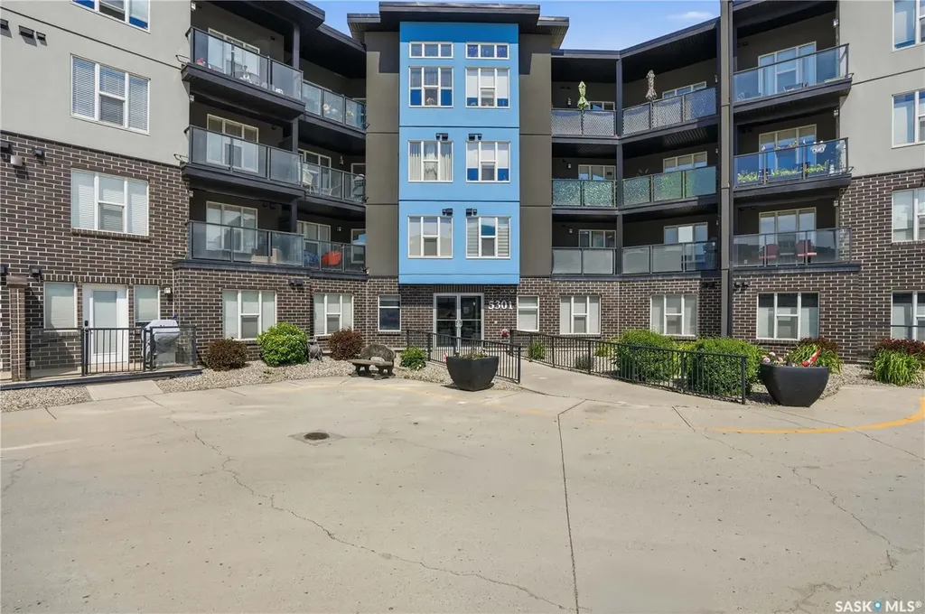 5301 Universal Crescent Regina SK S4W 0L2