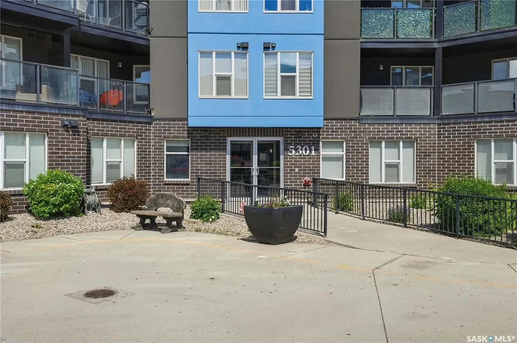 5301 Universal Crescent Regina SK S4W 0L2