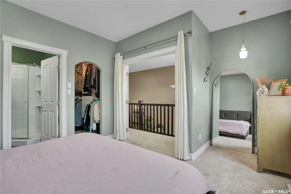 1304 5th Avenue N Saskatoon SK S7K 2S2